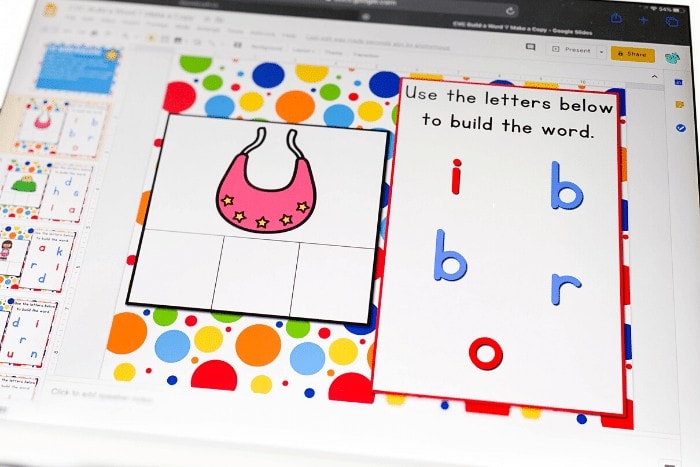 Your students will love these CVC literacy centers! Combine technology with learning while using these CVC word family activities. #cvcwordactivities #kindergartenliteracy #kindergartenphonics #beginningreader #lifeovercs